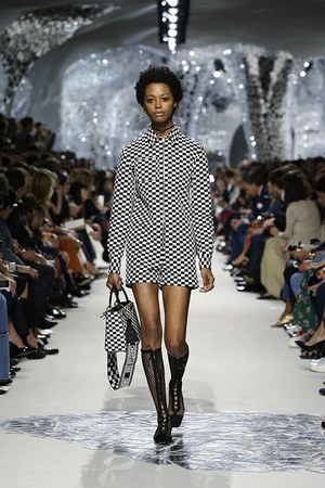 西留めぐみ 大財閥の令嬢で人気モデル バッグ 花のち晴れ 花男 Next Season が見つかりました コレカウ Jp 西留めぐみ 大財閥の令嬢で人気モデル バッグ 花のち晴れ 花男 Next Season が見つかりました コレカウ Jp